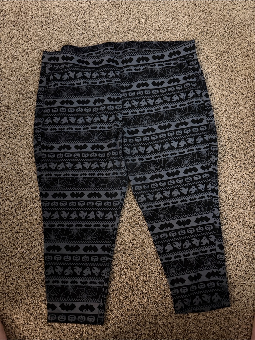 torrid Black & Gray Halloween Pattern Leggings